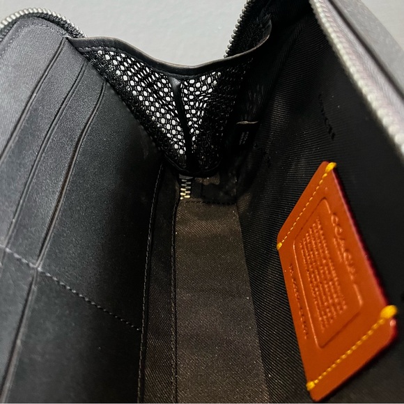 Coach Charter Slim Crossbody in Black Pebbled Leather - Picture 10 of 13